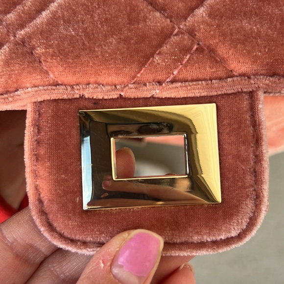 Mini pink velvet bag with chain straps - Picture 7 of 7